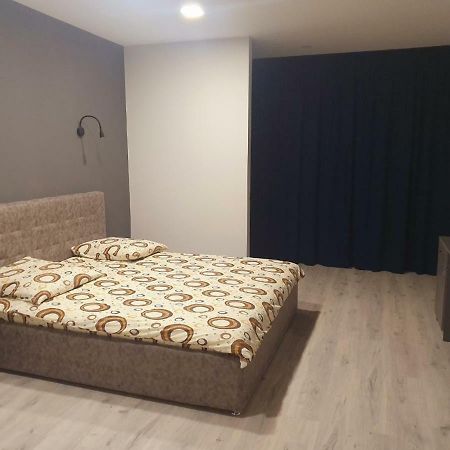 אוזהורוד Apartments Yes מראה חיצוני תמונה